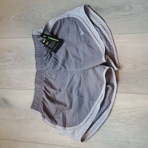 Nike Running Gray Shorts Size Medium DB4487 059